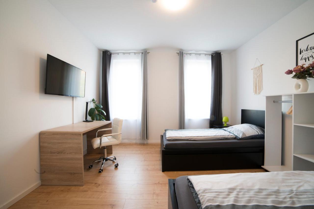 Schoene Ferienwohnung 78M2, 3 Schlafzimmer, 2 Baeder, Zentrumnah, 1Og Erfurt Exterior foto