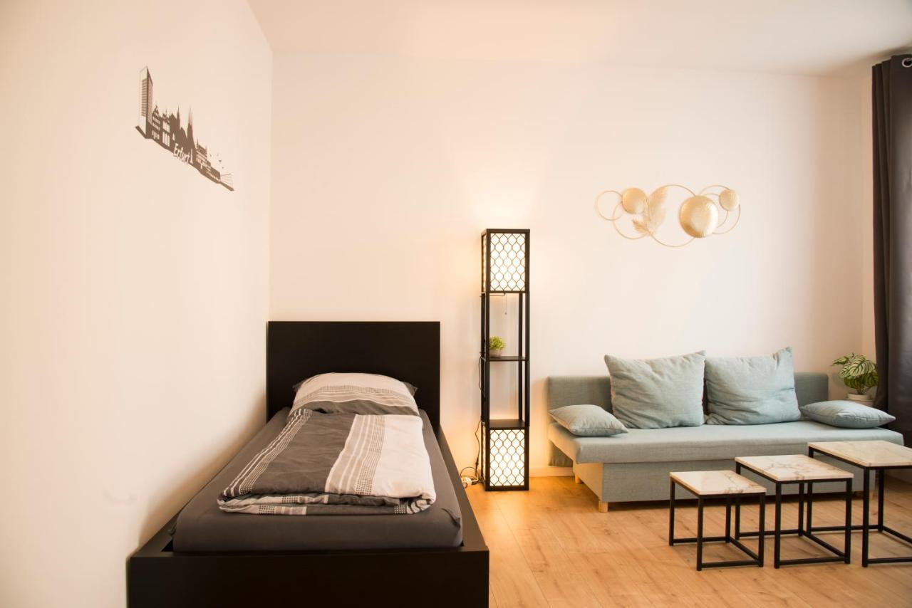 Schoene Ferienwohnung 78M2, 3 Schlafzimmer, 2 Baeder, Zentrumnah, 1Og Erfurt Exterior foto